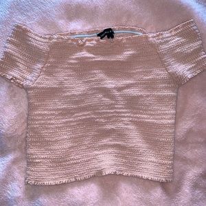 Cute off shoulder top 😋